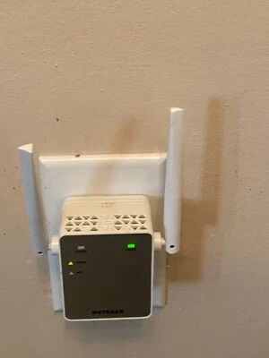 NETGEAR AC1200 Wi-Fi Range Extender - EX6120 - Image 1 of 4