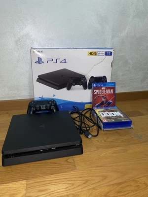 Sony PlayStation 4 Slim 1TB Console - Nera - Immagine 1 di 4