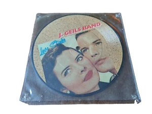 J Geils Band - Love Stinks (Picture Disc) - Vinyl Schallplatte - 45 U/min - Bild 1 von 2
