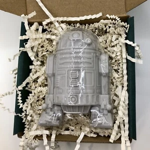 R2-D2 Star Wars Inspired Oatmeal Soap, Fun Nerdy Birthday Gift, Kids Bath, Blue - Picture 1 of 16