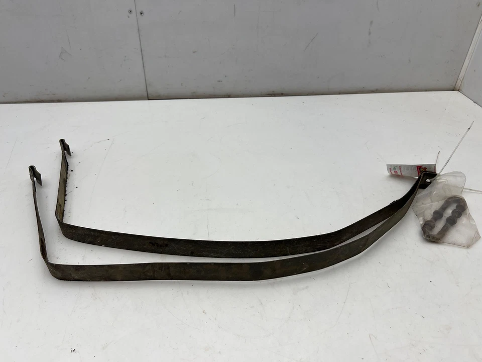 Juego de correas para tanque de combustible Chevy G10 G20 G30 1987-1995 33 galones gasolina solo OEM Foto 1 de 2