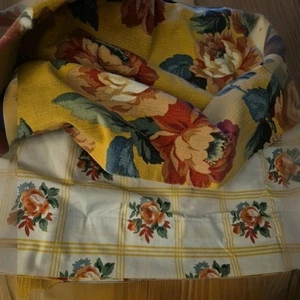 Vtg Liz Claiborne 90s Floral Bedroom Linens Pillow Shams KING Yellow Multi-Color - Picture 1 of 16