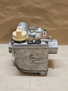 Valvola gas Carrier Bryant Payne 301273-702 Robertshaw 646A-X usata  - Foto 1 di 6