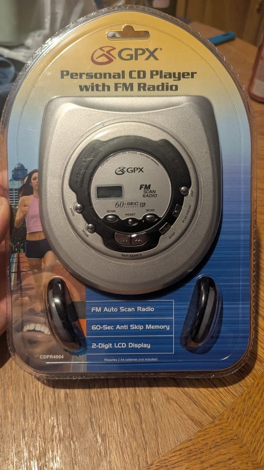 GPX Portable CD Player Anti-Skip Protection, FM Radio and Stereo Ear NEW - Image 1 of 1