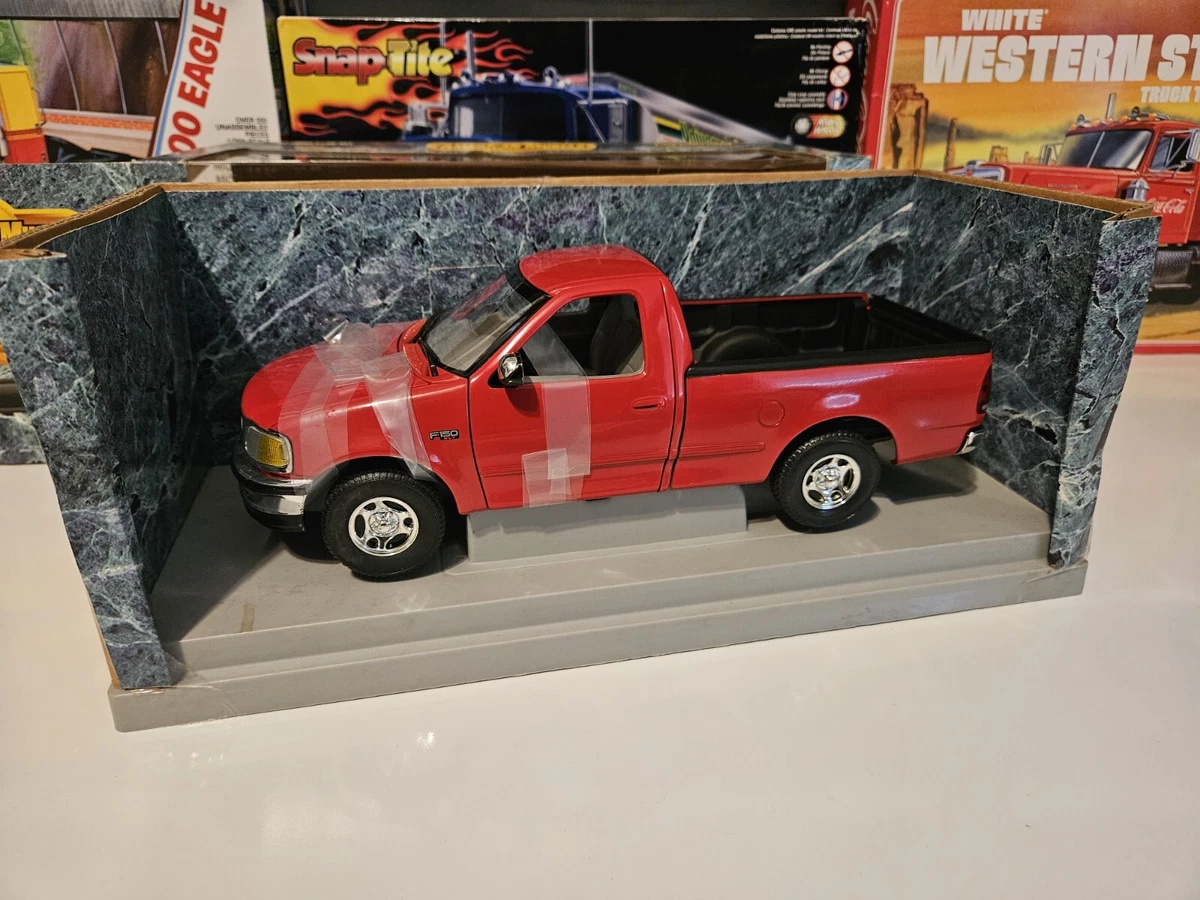 1997 Ford F150 XLT American Muscle Ertl Die Cast Metal 1/18 for