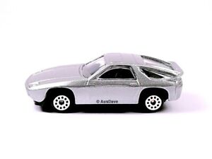 MOTORMAX / No. D89 1:60 Porsche 928 (Silver-Grey).
