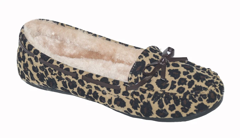 Moccasins Women Slip On Indoor Outdoor Shoe Slipper Fur Loafer #985 - Image 1 of 4