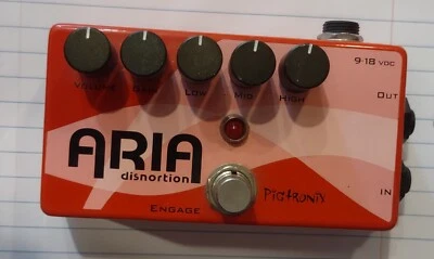 Pedal efecto para guitarra Pigtronix Aria Disnortion octava Foto 1 de 4