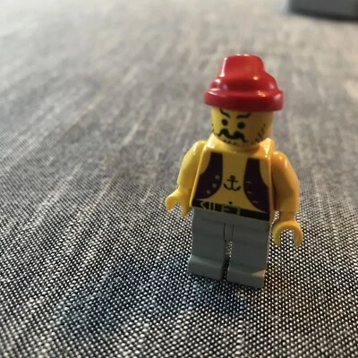 Lego Pirates Pirate Anchor Shirt Minifigure 6290 Red Bandana Grey Pants pi013 - Изображение 1 из 3
