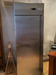 Professioneller Gastrokühlschrank von Hocatec, 205cm/71cm/89 cm (H/B/T) - Bild 1 von 3