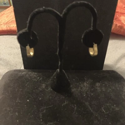 Pendientes tono dorado Ralph Lauren estampados sin probar Foto 1 de 4