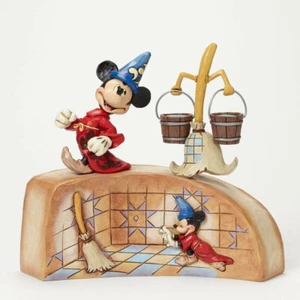 NUEVO DISNEY TRADICIONES MICKEY MOUSE HECHICERO INVOCANDO ESTRELLAS FANTASÍA 4043653 BX - Imagen 1 de 2