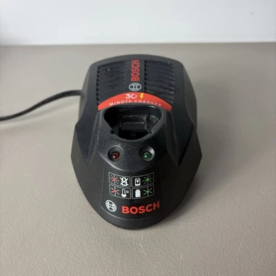 Зарядное устройство быстрое Bosch BC430 литий-ионное 30 минут - только зарядное устройство - Изображение 1 из 4