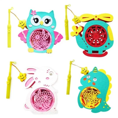  Linterna hecha a mano linterna para niños avión colgante conejo búho linterna de dinosaurio Foto 1 de 4