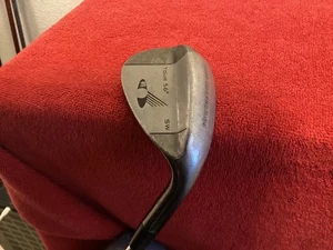 Never Compromise Black Tour 56o SW Sand Wedge Acciaio Albero Rigido RH 35,50" - Foto 1 di 7