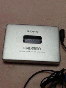 Reproductor de casete Sony WM-EX511 Walkman plateado equipo de audio usado - Imagen 1 de 7
