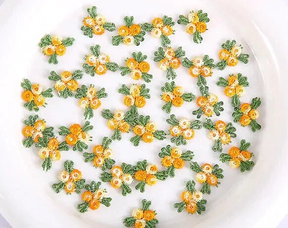 3/4"wide embroidered roses sew on appliques price for 10 pc - Image 1 of 1