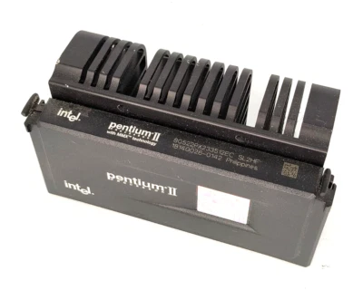 TESTED GOOD VINTAGE INTEL PENTIUM II 266MHZ SLOT 1 CPU WITH HEATSINK RM4-BIN37 - Image 1 of 4