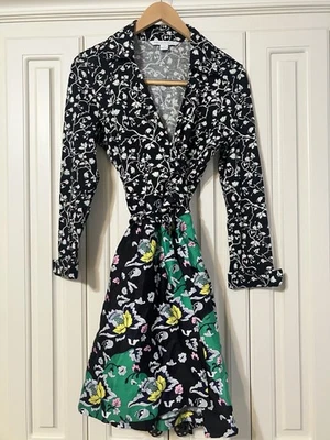 Diane Von Furstenberg Black and Green V Neck Silk Floral Wrap Dress Size 10 - Image 1 of 4