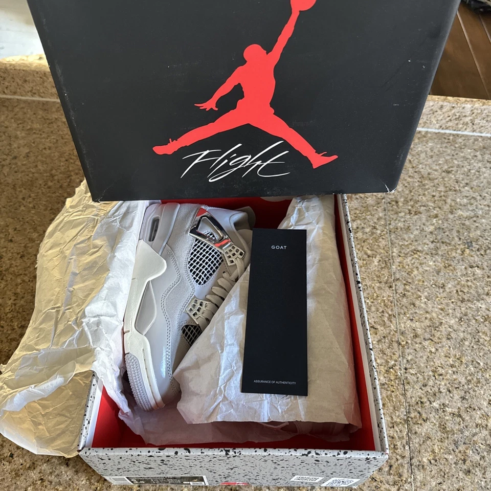 Jordan 4 Retro Frozen Moments  - Image 1 of 4