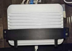 Ubiquiti UniFi Switch Flex XG (USW-Flex-XG) Wall Mount - Picture 1 of 2