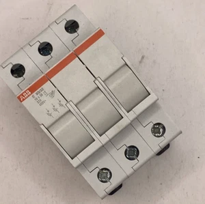 ABB E93/32  DISCONNECTOR SWITCH 400V 32A IEC60947-3🔔 - Picture 1 of 8