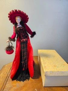 Popular Creations Quaste viktorianische Puppe Figur rot und schwarz - Bild 1 von 4
