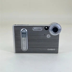 Casio Exilim EX-S3 Digital Camera 3.2MP 4xOptical Zoom Face Detection HDR Silver - Picture 1 of 6