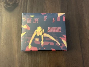 TAYLOR SWIFT LIFE OF A SHOWGIRL LIMITED RELEASE DELUXE CD SWEAT VANILLA PERFUME - Foto 1 di 1