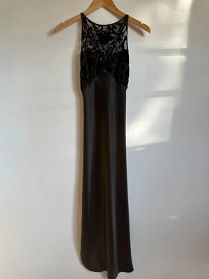 De Colección Privado Lujo Talla S Negro Largo Satén Halter Camisón Lencería Sin Mangas EE. UU. Foto 1 de 4