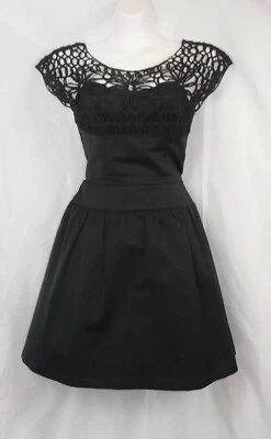 VINTAGE REISS BLACK "NOAMI" FIT FLARE MACRAME NECKLINE DRESS UK 8 - Image 1 of 4
