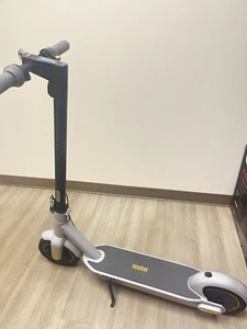 Segway Ninebot Max G30LP Electric Scooter 18.6MPH Max Speed 25-Mile (Good) - Picture 1 of 10