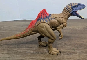 Jurassic World Concavenator Dino Rivals Dual Attack Mattel Dinosaurier Spielfigur  - Bild 1 von 8
