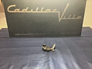1949 Cadillac Sedan RH PS Front Door Hinge Spring Limit Stop Original Used - Imagen 1 de 9