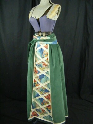 CHESSA DAVIS Vtg 70s Green Velvet Floral Patch Work Skirt & Belt-Waist 24 to 30" - Image 1 of 4