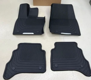 Range Rover Genuine SWB Standard Wheelbase L460 2022*+ Rubber Floor Mat Set New - Picture 1 of 1