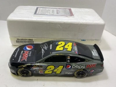 RARO! COLECCIÓN HAMILTON #24 JEFF GORDON 2013 PEPSI MAX CHEVY COCHE ESCULPIDO Foto 1 de 2