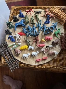 Large 50’s Vintage Lot Of Toy Farm Animals Fence& Figurines Soft & Hard Plastic - Picture 1 of 8
