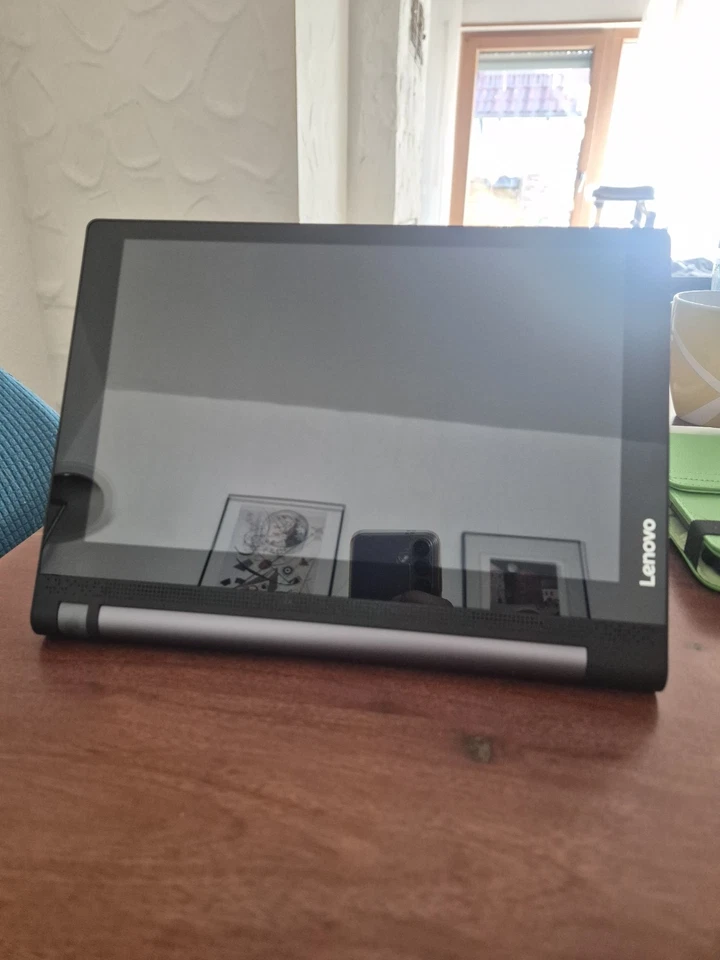 Lenovo Yoga Tab 3 YT3-X50F 10,1" 16GB WLAN Android 6.0.1 Tablet  - Bild 1 von 4