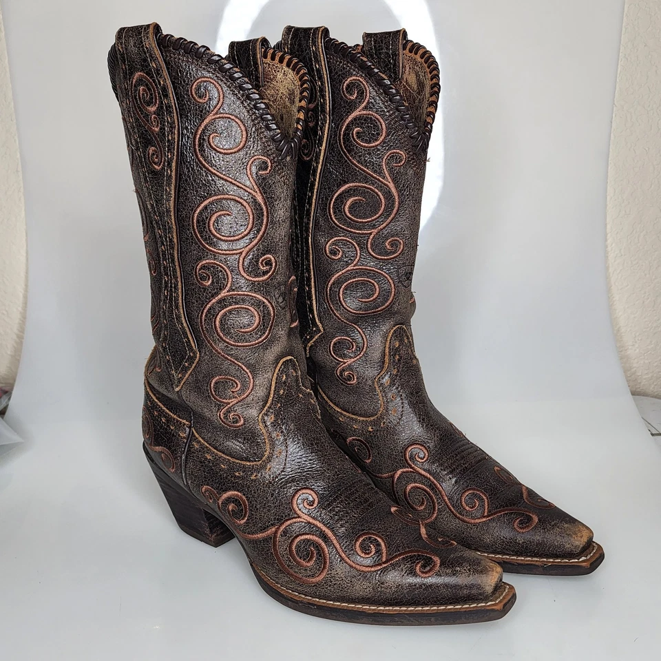 Botas ocidentais Ariat Shelleen marrom desgastado com bordado creme biqueira recortada 7B - Imagem 1 de 4