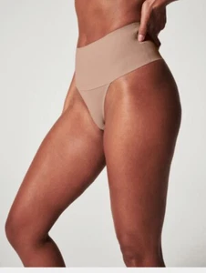 Spanx Undie - Perizoma Tectabile Confezione da 1 Mutandine US Taglia S (SP0115) Nuovo! - Foto 1 di 4