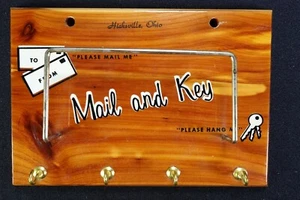 Vintage Cedar Mail & Key Holder MCM Souvenir Of Hicksville, Ohio - Picture 1 of 6