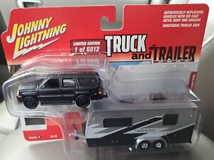 JOHNNY LIGHTNING TRUCK AND TRAILER 2021 R1/B2 05 Cadillac Escalade Camper BLACK