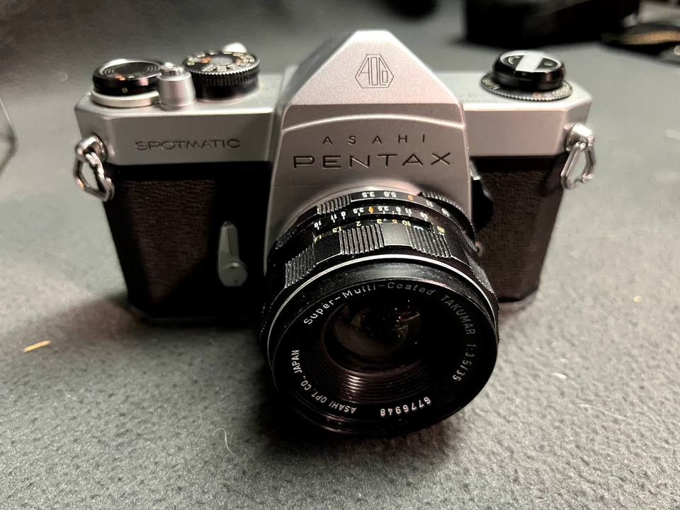 Pentax Spotmatic SP Film Camera SMC Takumar 35mm F/3.5 Lens - Image 1 of 4