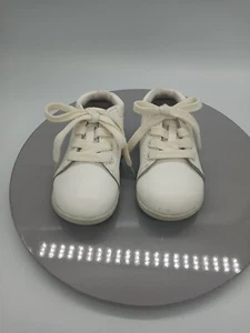Stride Rite SRT  Elliot Size 4W White Lace Up Walking Shoes Leather Upper - Picture 1 of 8