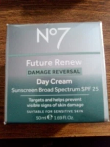 No7 Future Renew Damage Reversal - Crema Giorno SPF 25 - 1,69 oz SCAD: 09/25 - Foto 1 di 1