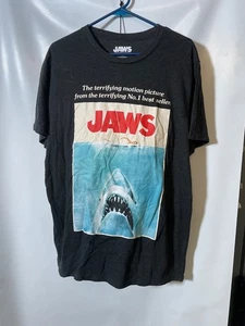 Hombre XL JAWS Manga Corta CAMISETA Película Gran Tiburón Blanco - Imagen 1 de 3