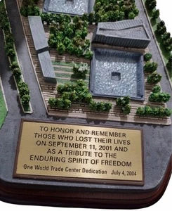 One World Trade Center by The Danbury Mint 10.5” Rare piece of history. - Picture 1 of 4