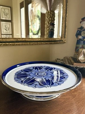 Bombay Arabesque Pedestal Cake Plate Centerpiece Porcelain Blue Silver White - Imagem 1 de 4
