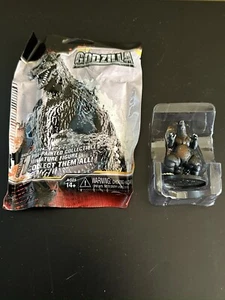 2014 GODZILLA NECA Wizkids 1995 Burning Godzilla Mini Figure Heroclix Legendary - Picture 1 of 7